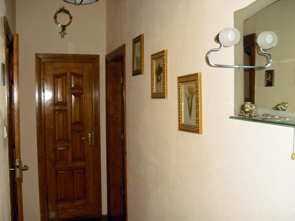 Apartment On Krakovskaya 9 ลวีฟ ภายนอก รูปภาพ